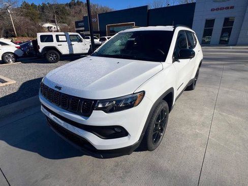 New 2026 Jeep Compass Latitude image 7