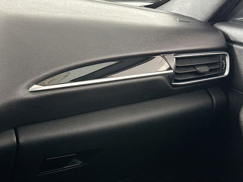 Used 2023 Maserati Levante Modena image 15