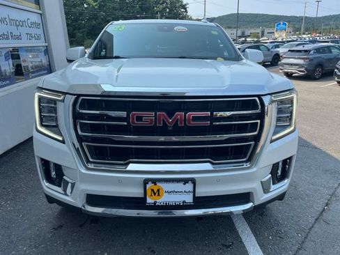 Used 2023 GMC Yukon XL SLT w/ SLT Premium Package AWD/4WD image 8