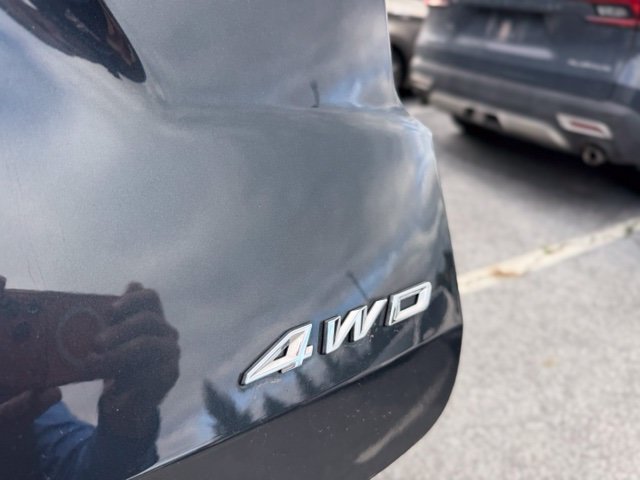 Used 2022 Ford Explorer XLT w/ Equipment Group 202A AWD/4WD image 26