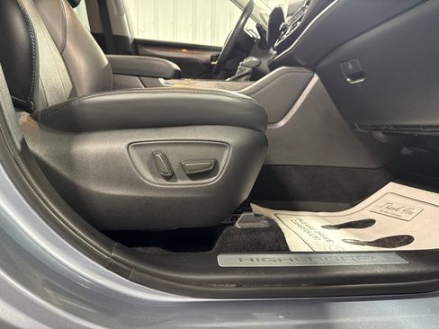 Used 2021 Toyota Highlander Limited AWD/4WD image 11