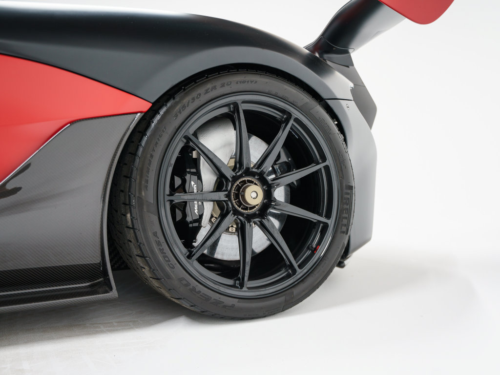 Used 2015 McLaren P1 RWD image 30