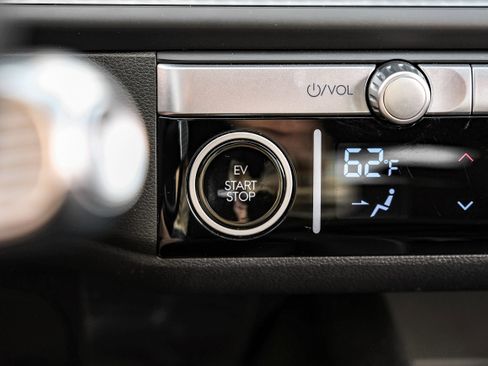 Used 2024 Hyundai Ioniq 6 SE image 19