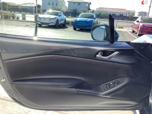 Used 2016 MAZDA MX-5 Miata Club image 16