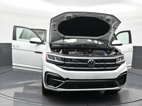 Used 2021 Volkswagen Atlas SEL R-Line FWD image 36