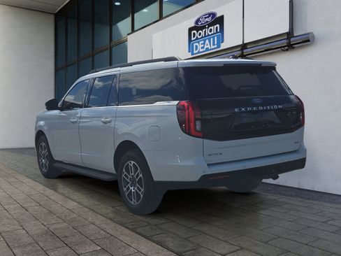 Used 2025 Ford Expedition Max Active image 5