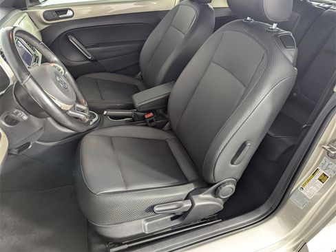 Used 2016 Volkswagen Beetle 1.8T SE image 12