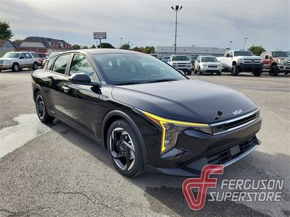 New 2025 Kia K4 EX