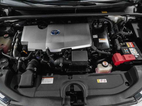 Certified 2017 Toyota Prius Two w/ Prius Two Safety Plus Package FWD image 28