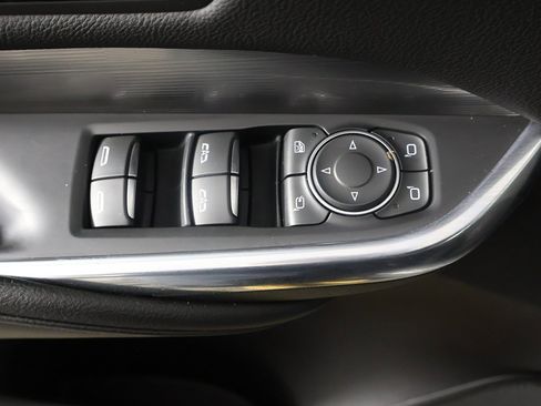 Used 2024 Cadillac XT4 Premium Luxury image 33