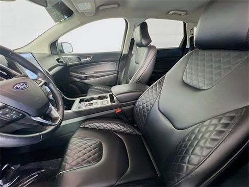 Used 2024 Ford Edge Titanium image 19
