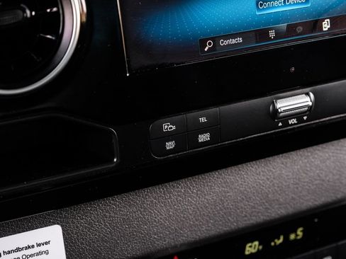 Used 2024 Mercedes-Benz Sprinter 2500 image 22