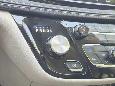 Used 2024 Chrysler Pacifica Touring-L w/ Road Tripper Package FWD image 30