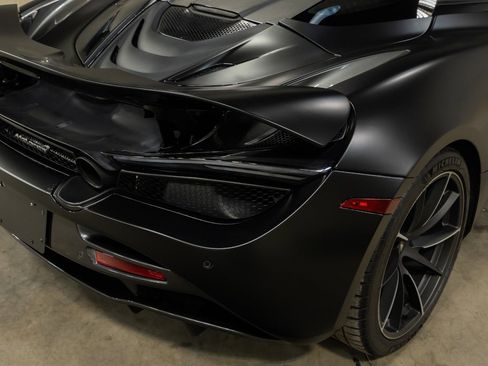 Used 2020 McLaren 720S Spider image 26