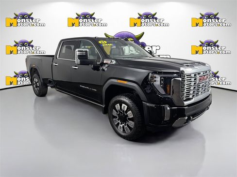 Used 2025 GMC Sierra 2500 Denali w/ Denali Reserve Package image 3