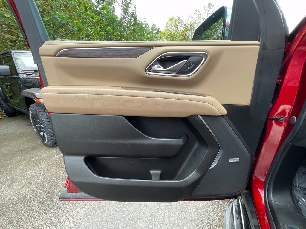 Used 2023 Chevrolet Tahoe Premier AWD/4WD image 8