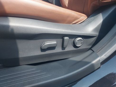 Used 2020 Subaru Outback Touring AWD/4WD image 28