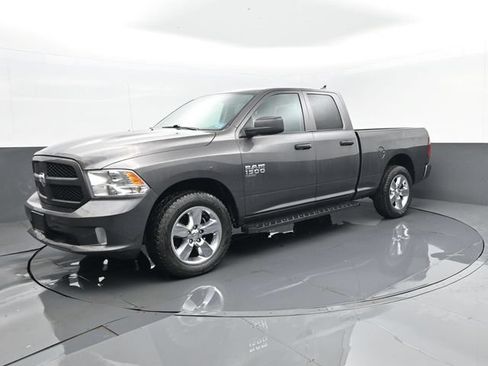 Used 2019 RAM 1500 Express w/ Express Value Package AWD/4WD image 1
