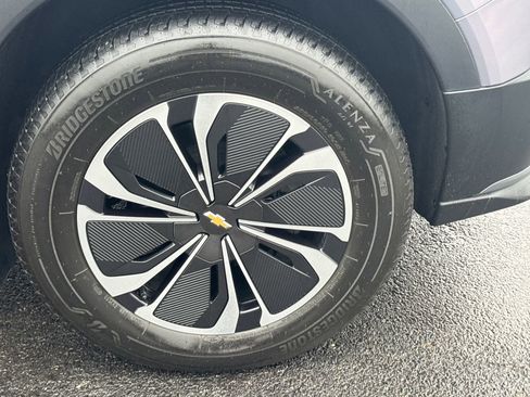 Used 2024 Chevrolet Blazer EV LT image 11