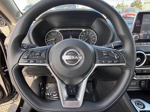 Used 2025 Nissan Sentra SV FWD image 24