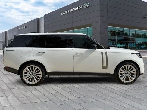 New 2026 Land Rover Range Rover Long Wheelbase SE AWD/4WD image 6