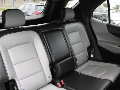 Used 2019 Chevrolet Equinox Premier FWD image 12