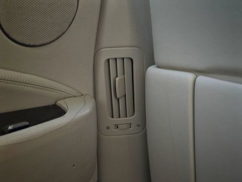 Used 2007 Lexus LS 460 RWD image 38