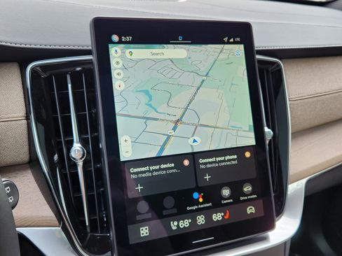 New 2026 Volvo XC90 T8 Plus w/ Protection Package Premier image 10