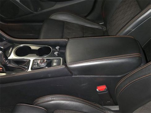 Used 2019 Nissan Maxima SR image 18