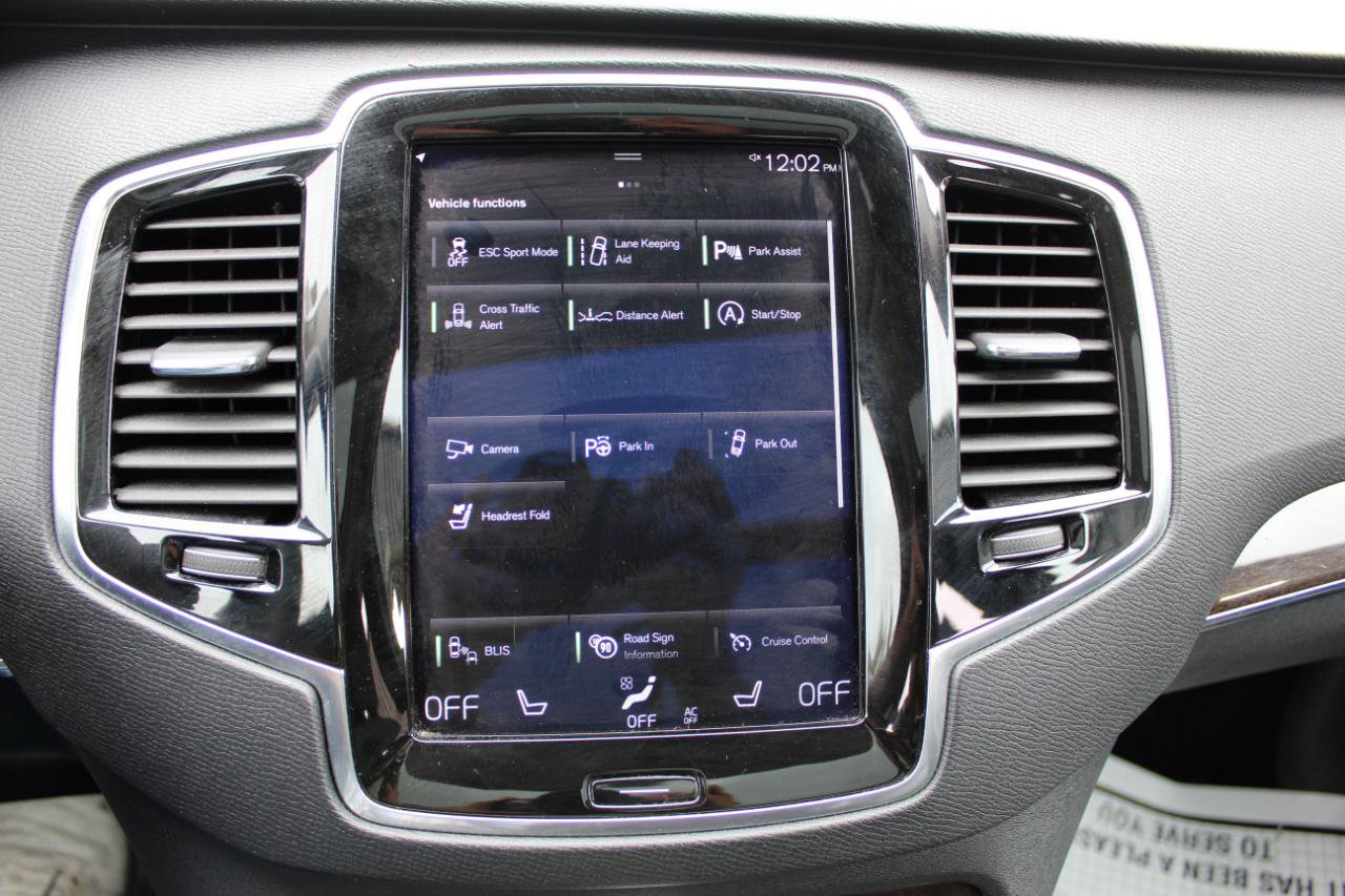 Used 2017 Volvo XC90 T6 Momentum AWD/4WD image 27