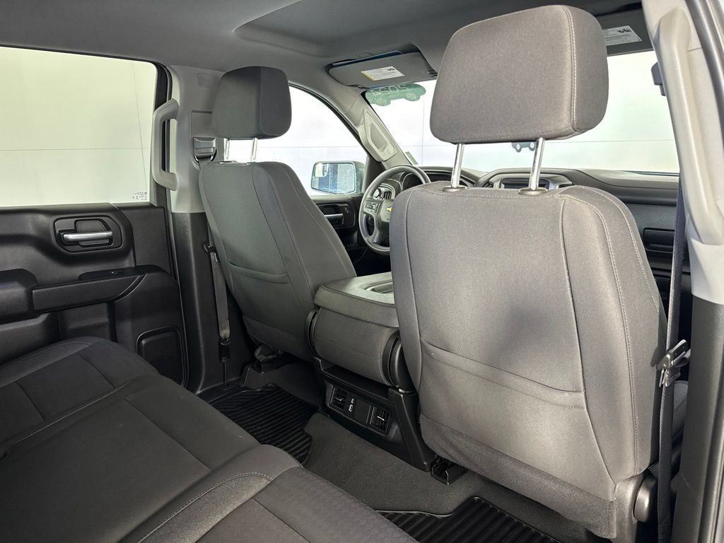 Certified 2024 Chevrolet Silverado 1500 Custom w/ Turbomax Blackout Package AWD/4WD image 39