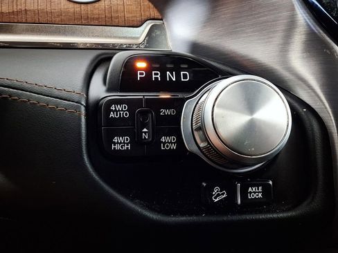 Used 2022 RAM 1500 Limited AWD/4WD image 16