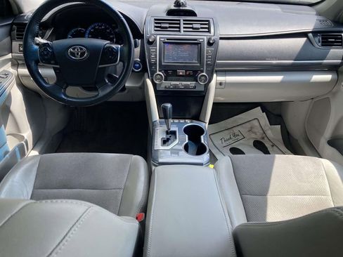 Used 2012 Toyota Camry XLE w/ Leather Pkg FWD image 10