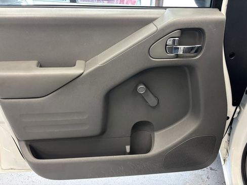 Used 2019 Nissan Frontier S image 21