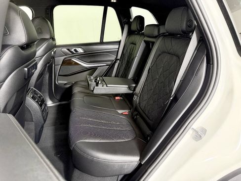 Used 2023 BMW X5 xDrive40i AWD/4WD image 44