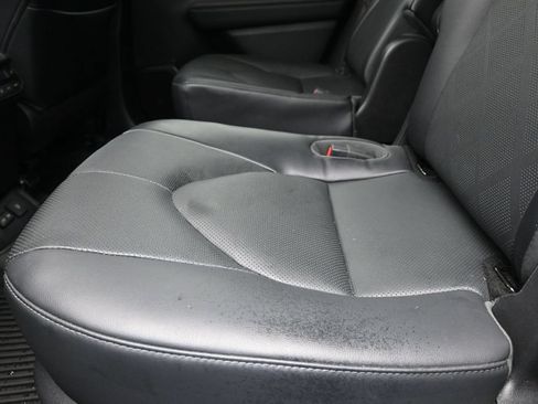 Used 2023 Toyota Highlander Platinum FWD image 16