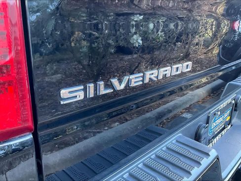 Certified 2022 Chevrolet Silverado 1500 Custom image 8