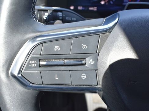 Used 2024 Chevrolet Traverse Z71 w/ Enhanced Driving Package AWD/4WD image 23