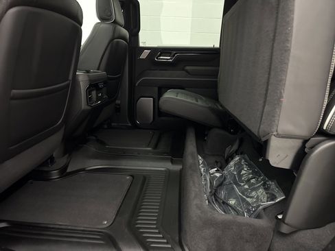 Used 2024 GMC Sierra 2500 AT4X image 65