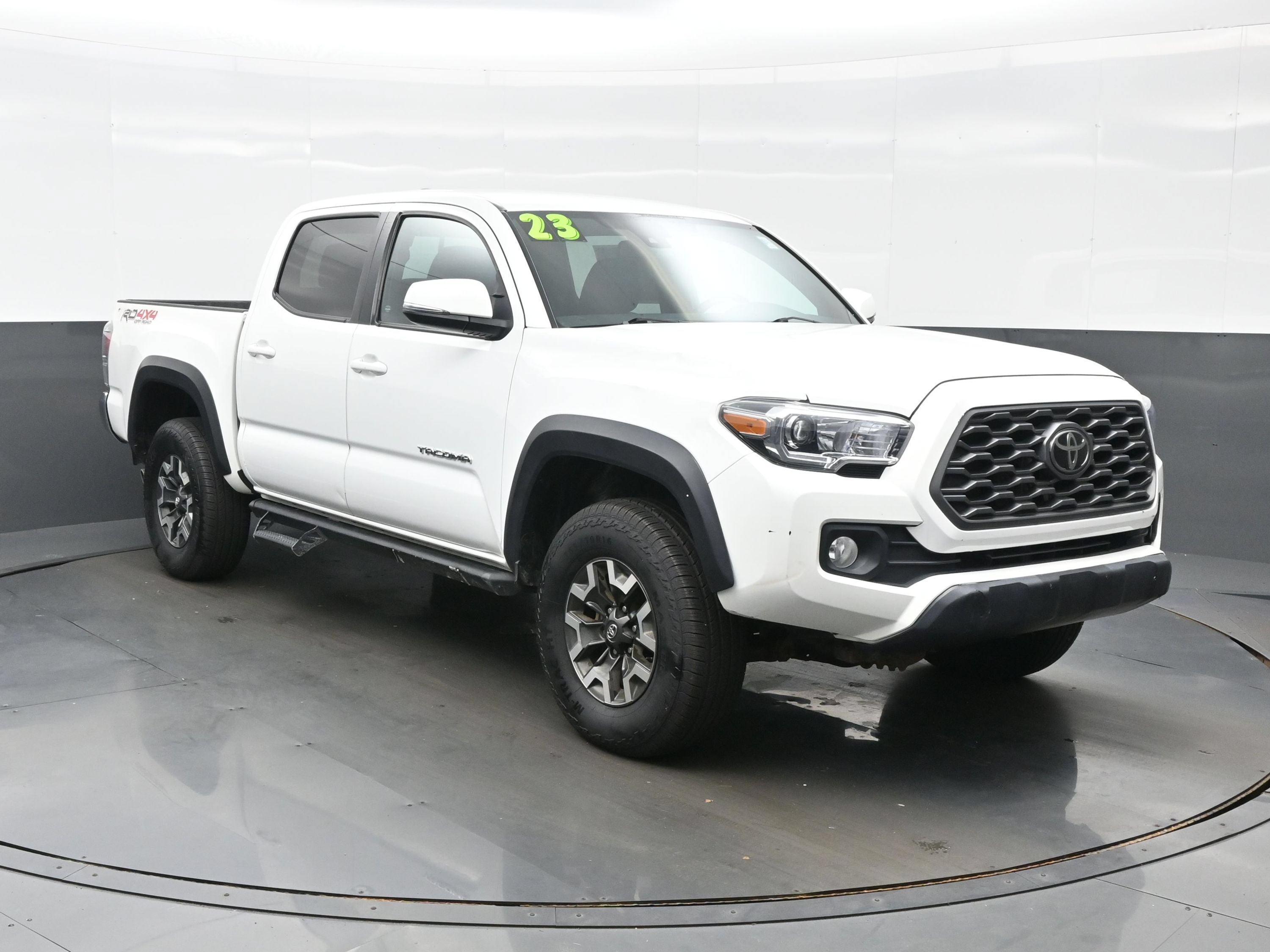 Used 2023 Toyota Tacoma TRD Off-Road AWD/4WD image 8