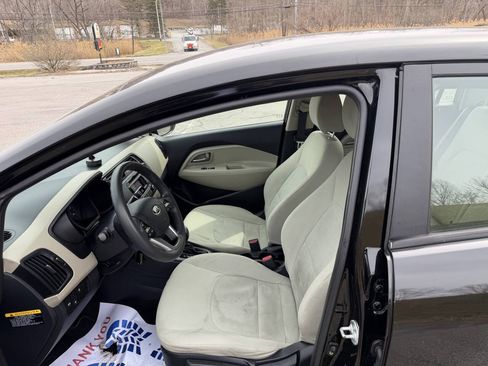 Used 2012 Kia Rio LX w/ PWR Pkg FWD image 8