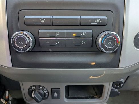 Used 2017 Nissan Frontier SV image 23