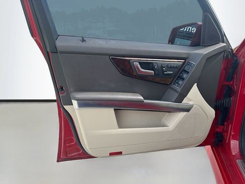 Used 2014 Mercedes-Benz GLK 350 2WD image 34