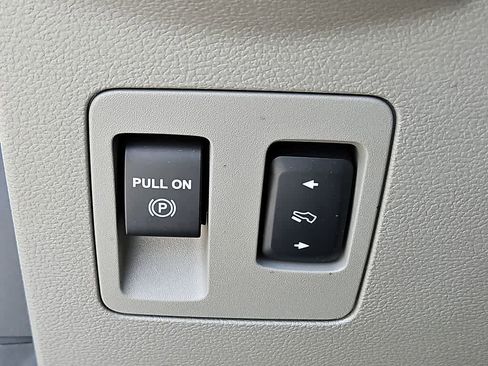 Used 2018 Ford F150 Lariat RWD image 23