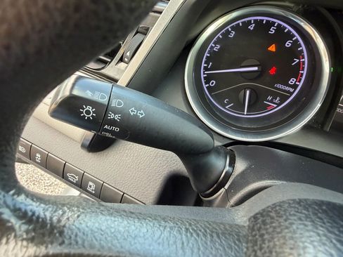 Used 2019 Toyota Camry LE w/ Convenience Package FWD image 39