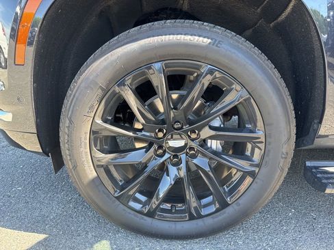 Certified 2025 Cadillac Escalade Premium Luxury w/ LPO, Floor Liner Package image 19