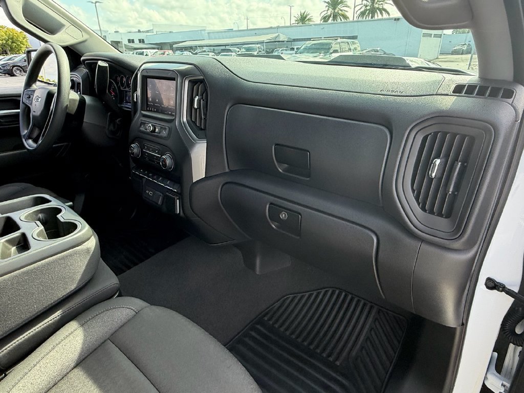 Certified 2024 Chevrolet Silverado 1500 Custom Trail Boss w/ Turbomax Blackout Package AWD/4WD image 18