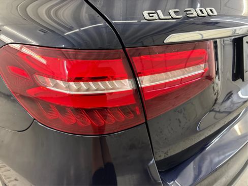 Used 2018 Mercedes-Benz GLC 300 4MATIC image 33