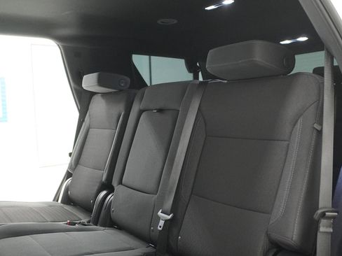 Used 2025 Chevrolet Tahoe LS RWD image 34