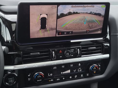 New 2026 Nissan Pathfinder Platinum FWD image 23